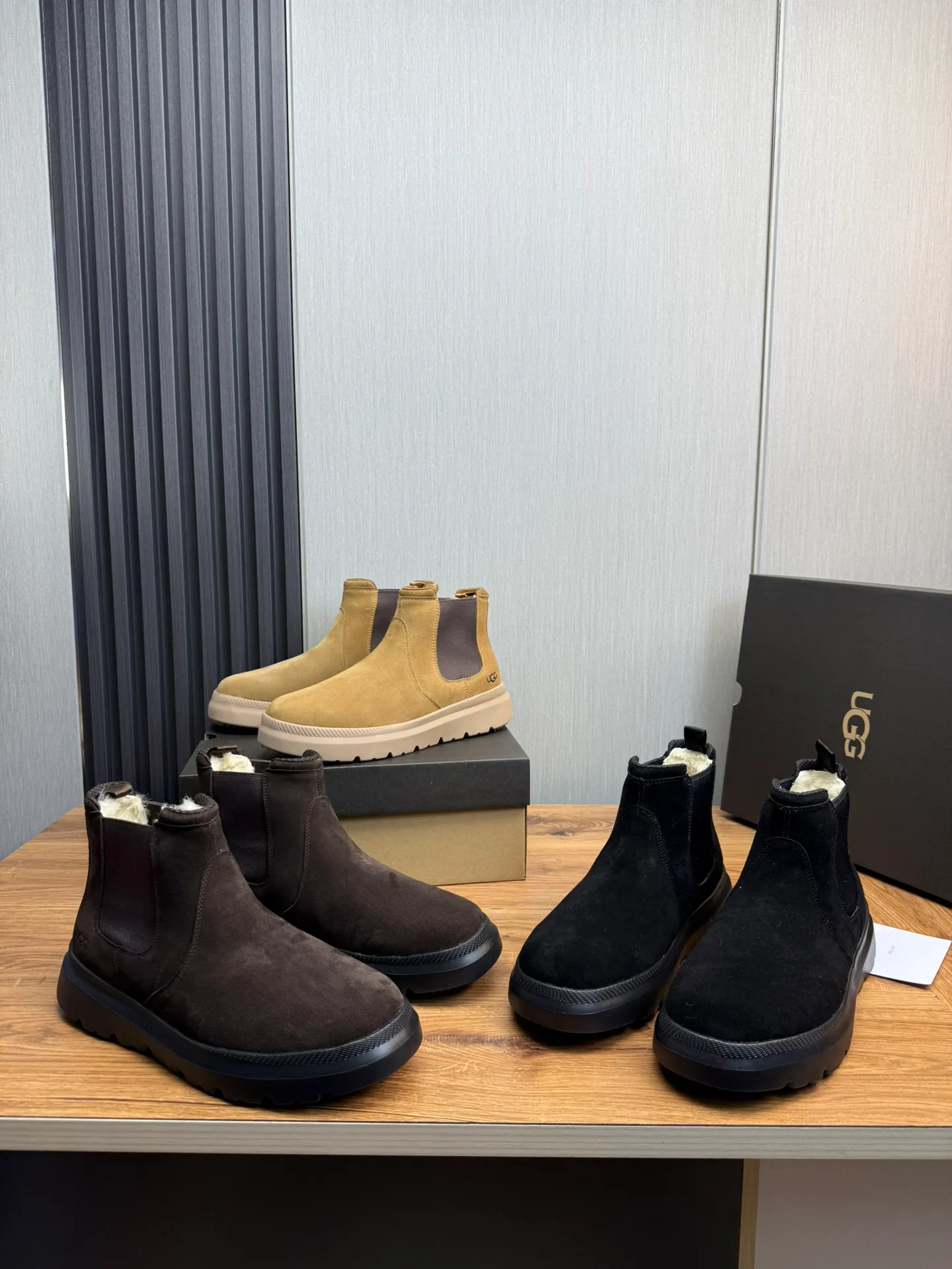 Men's shoes 💰480💰 [UGG] Hot winter warm boots 🐑Purely hand-stitched! Simple and stylish design, frosted cowhide➕Comfortable and warm wool➕UGG original outsole‼ ️Soft and comfortable to wear, with good warmth retention and excellent foot feel. 41-47 positive code